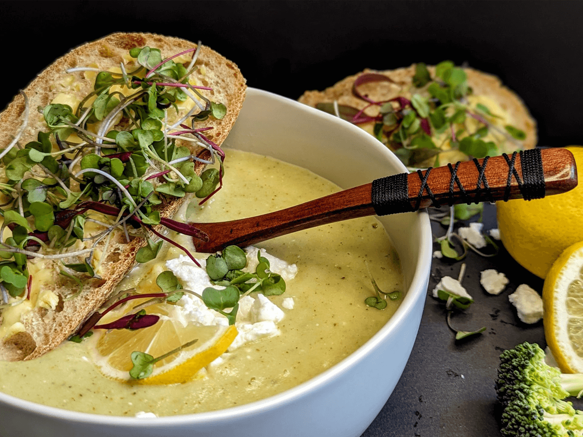 Broccoli feta soup