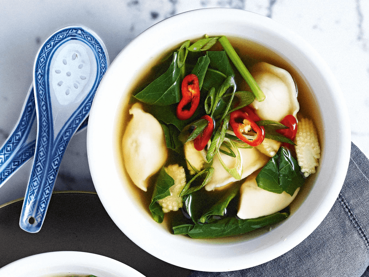 Vegetable dumpling soup